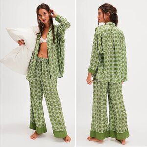 FREE PEOPLE Dreamy Days PAJAMA SET Sz L Oversized Wide Leg Palm Combo Green NEW